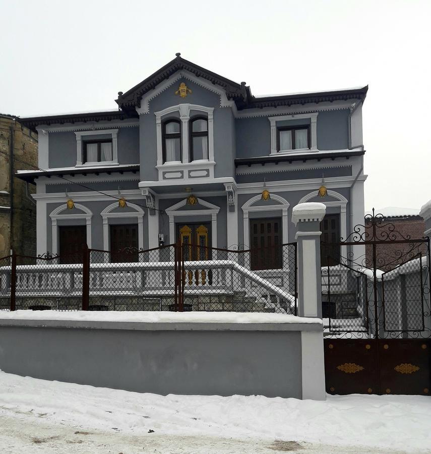 Hotel Vila Mano Korce Bagian luar foto