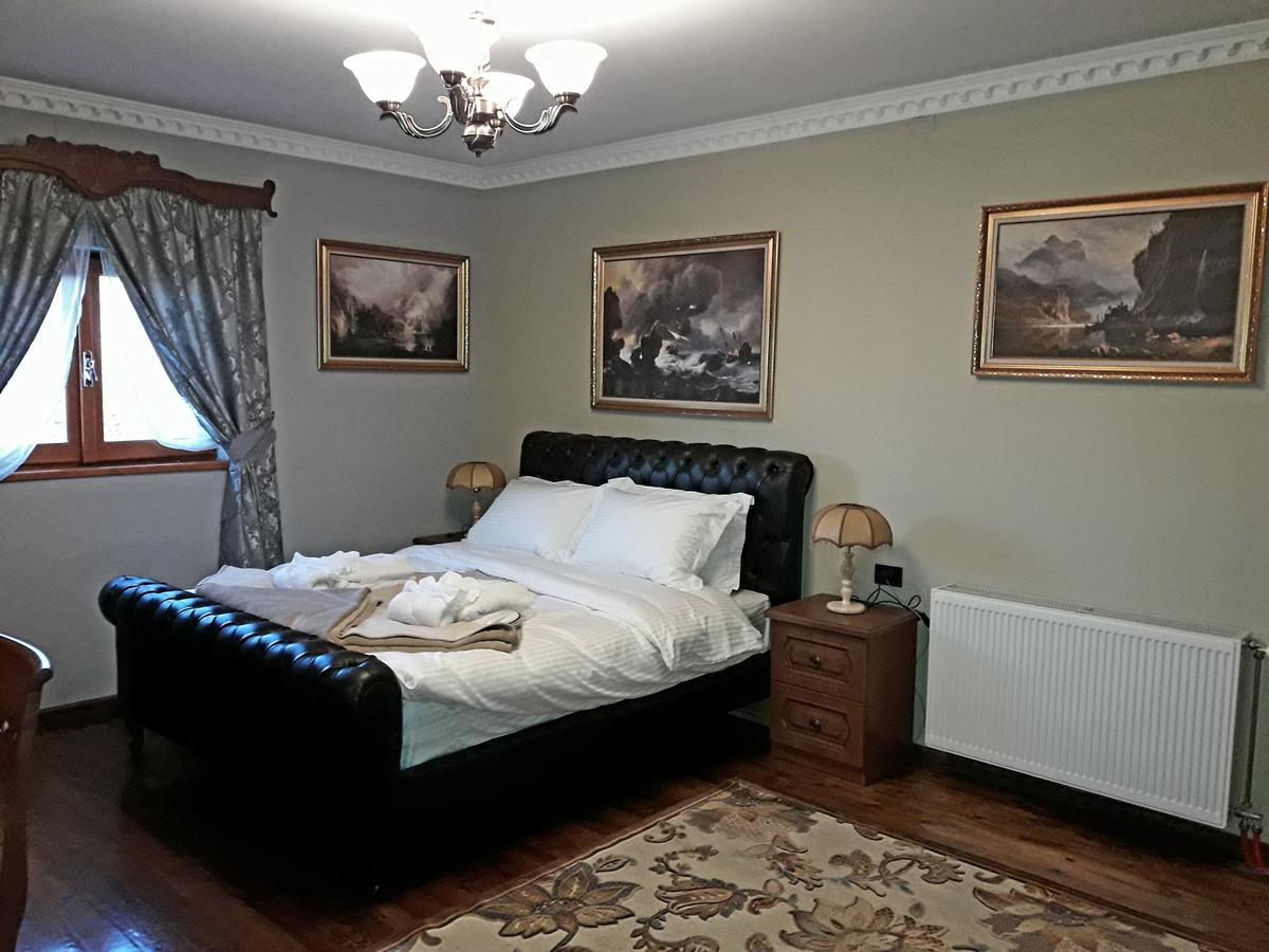 Hotel Vila Mano Korce Bagian luar foto
