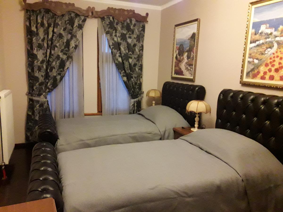 Hotel Vila Mano Korce Bagian luar foto