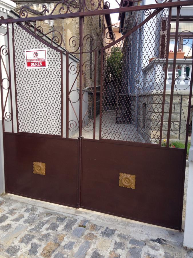Hotel Vila Mano Korce Bagian luar foto