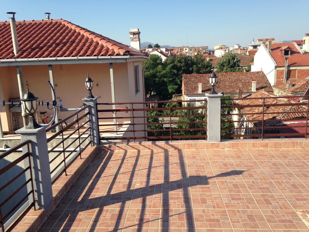 Hotel Vila Mano Korce Bagian luar foto
