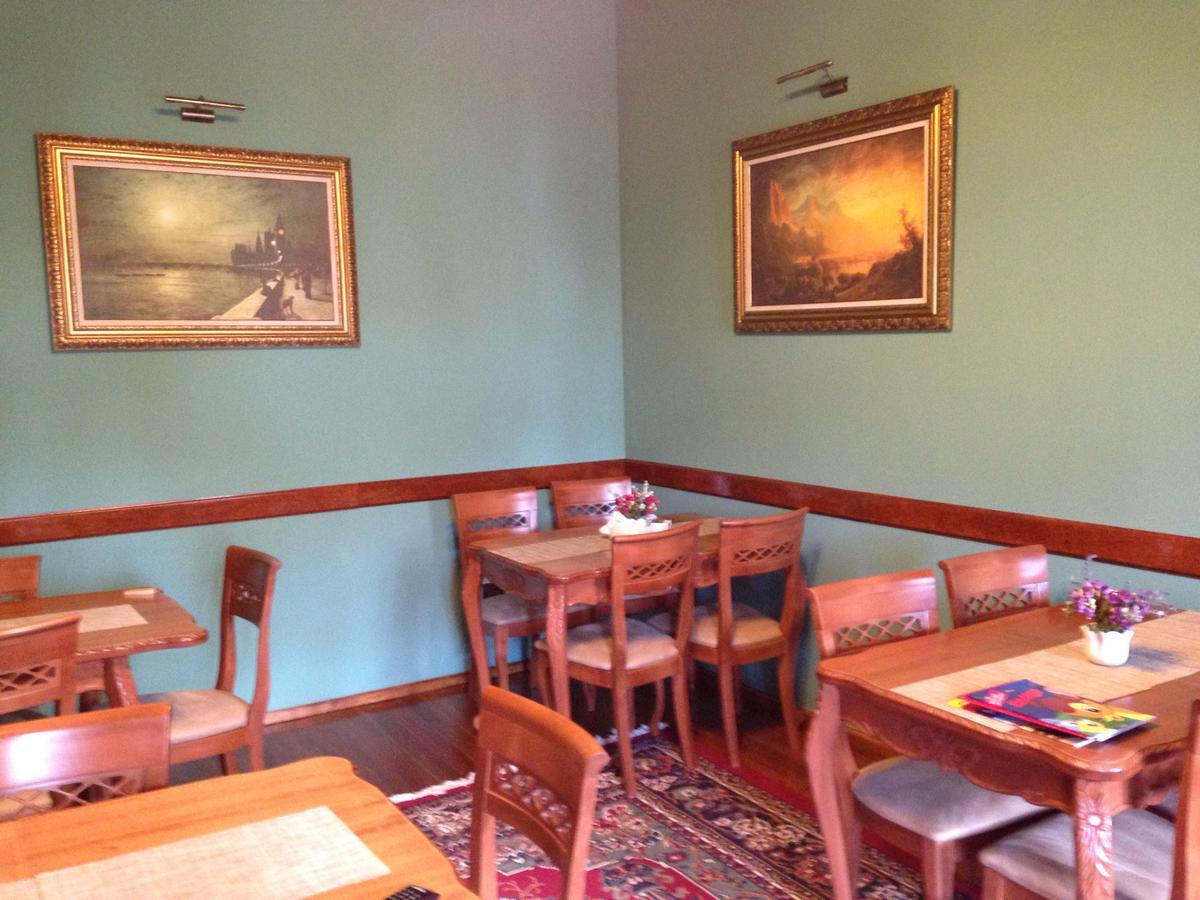 Hotel Vila Mano Korce Bagian luar foto