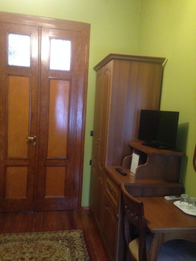 Hotel Vila Mano Korce Bagian luar foto